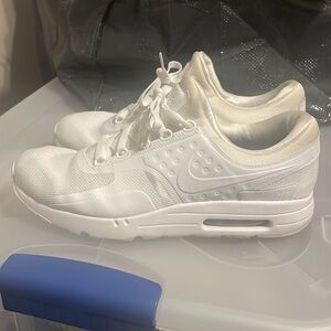 Men’s White Nike Airmax Zero Size 11.5